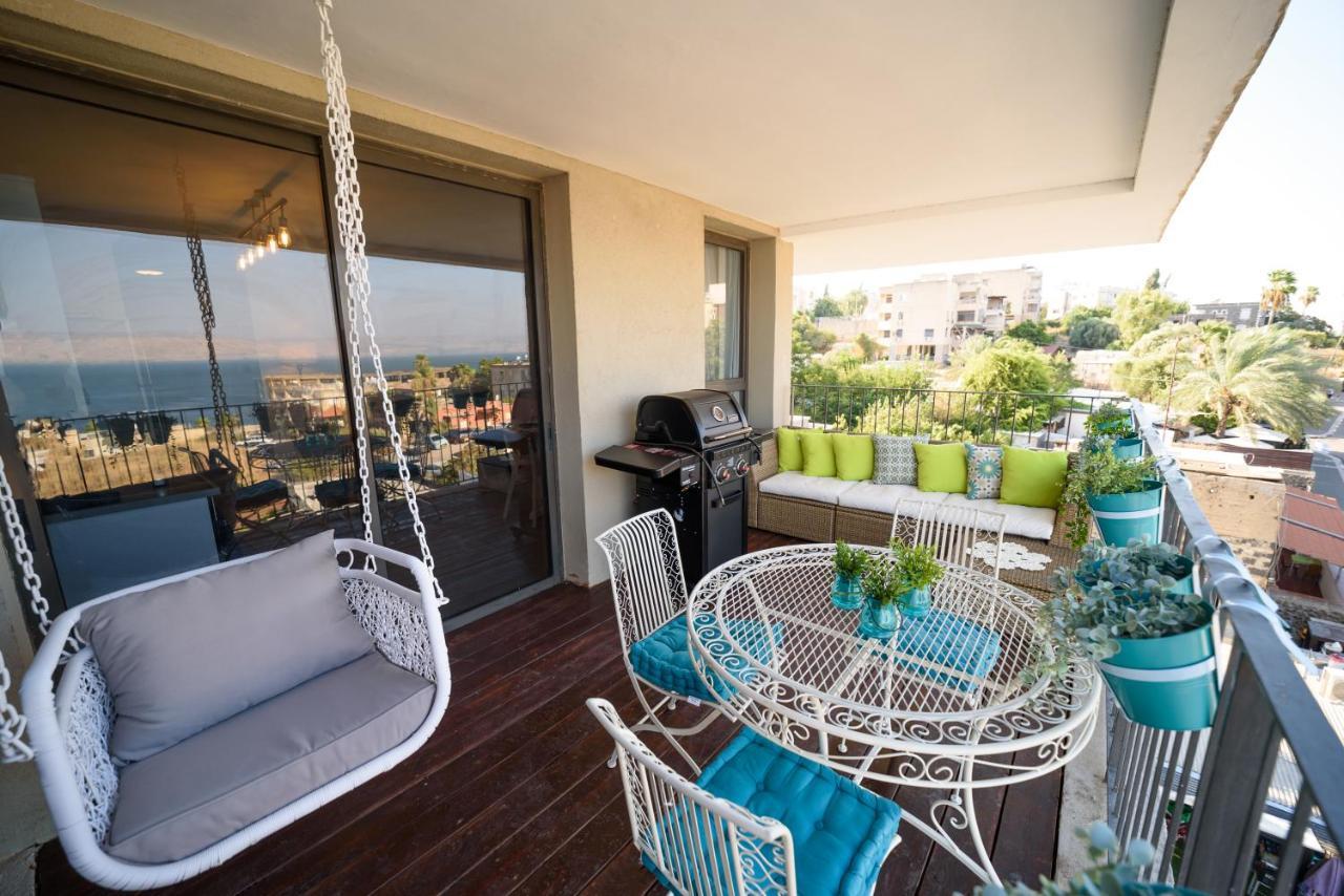Yalarent Migdalor Boutique Apartments With Sea Views Тиберия Екстериор снимка