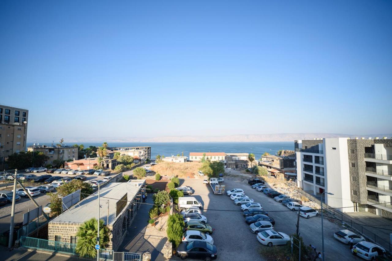 Yalarent Migdalor Boutique Apartments With Sea Views Тиберия Екстериор снимка