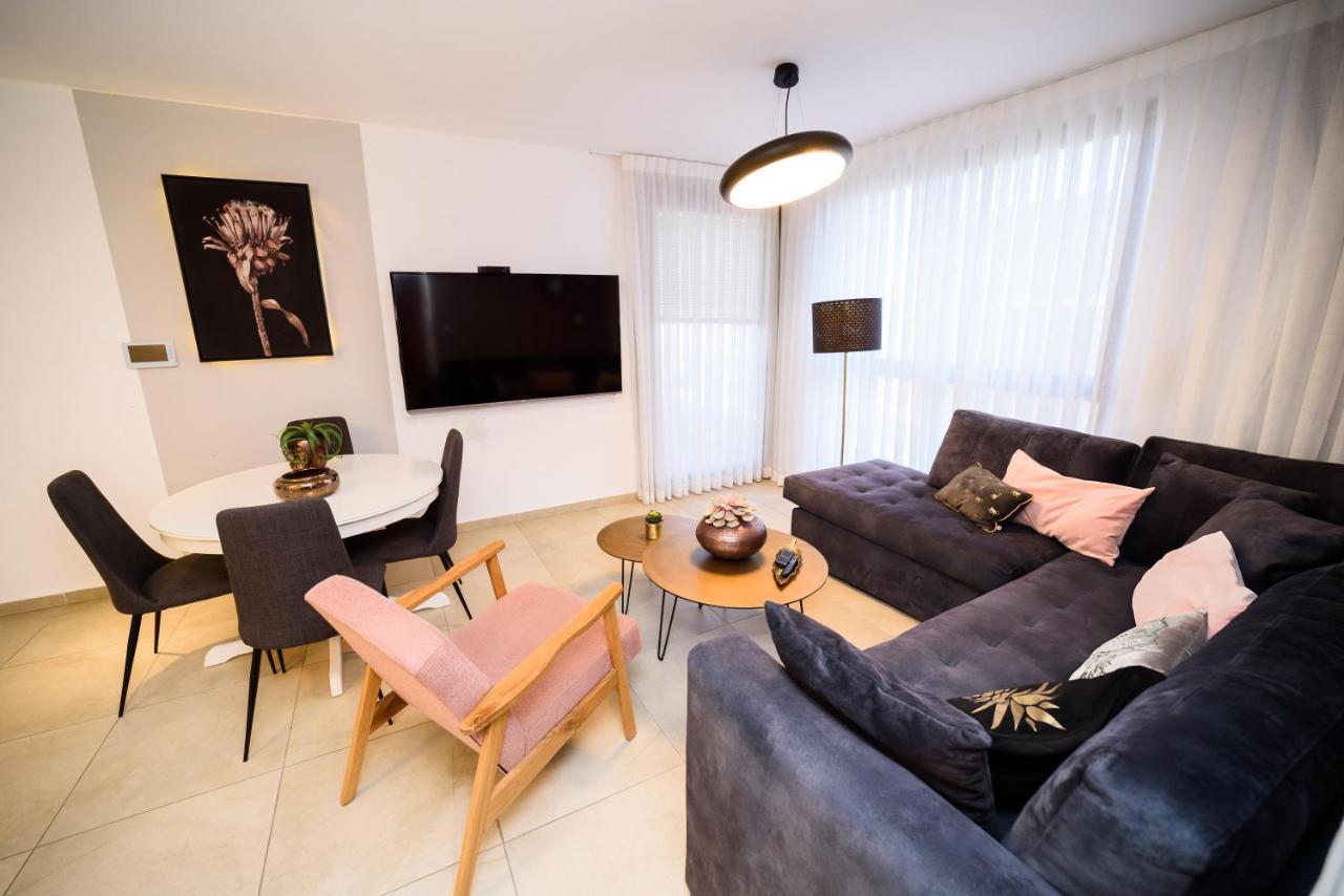 Yalarent Migdalor Boutique Apartments With Sea Views Тиберия Екстериор снимка