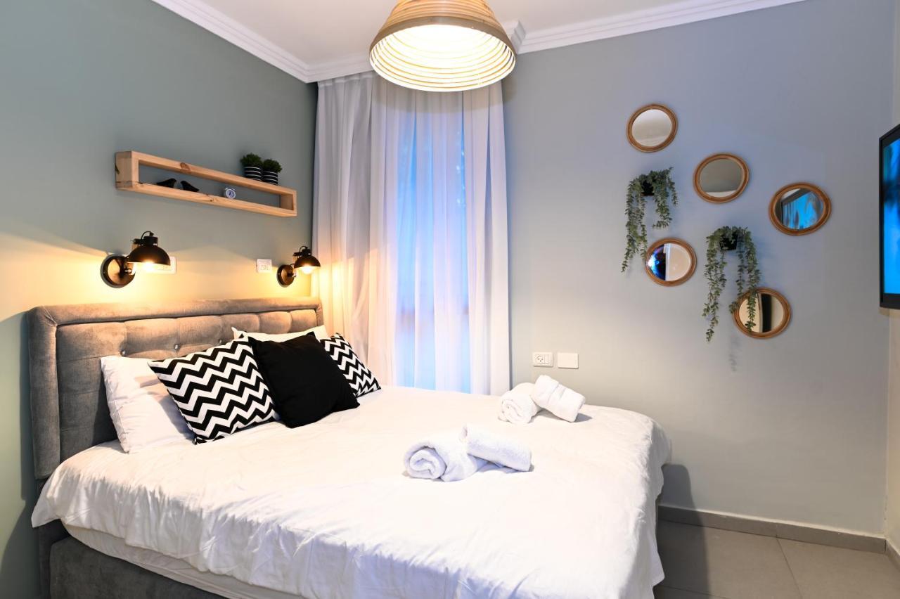 Yalarent Migdalor Boutique Apartments With Sea Views Тиберия Екстериор снимка