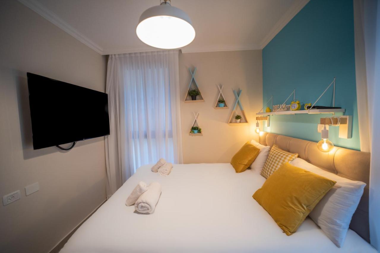 Yalarent Migdalor Boutique Apartments With Sea Views Тиберия Екстериор снимка