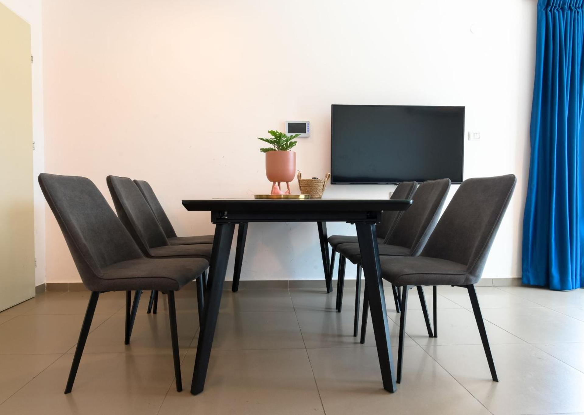 Yalarent Migdalor Boutique Apartments With Sea Views Тиберия Екстериор снимка
